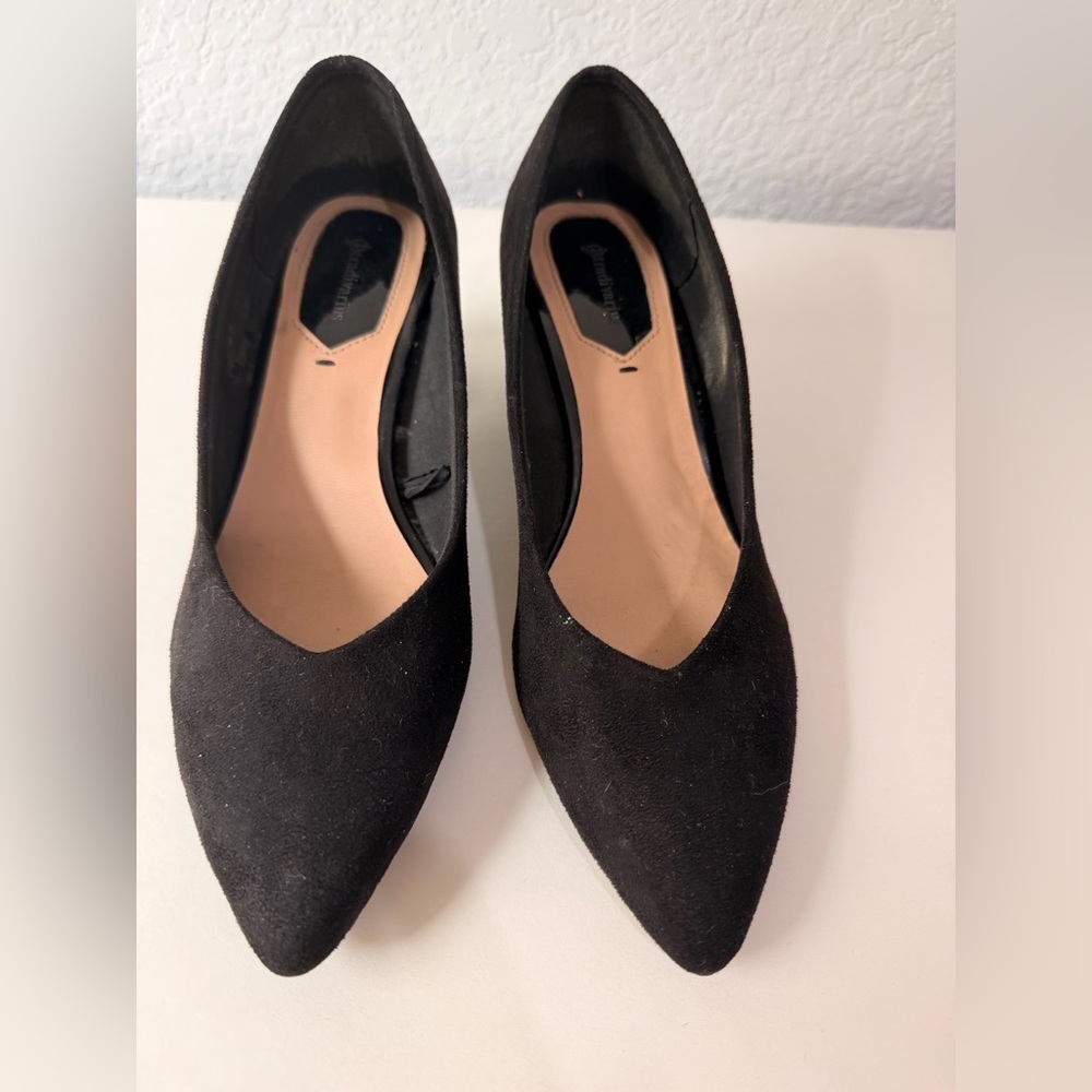 Stradivarius Black Suede Block Heel Pumps | 2.5” Comfortable Mixed Texture Heels - Picture 2 of 7